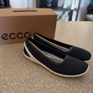 NIB Ecco Biom Lite Slip-On Ballerina Shoes Marine Blue Women’s 9- 9.5 US / 40 EU